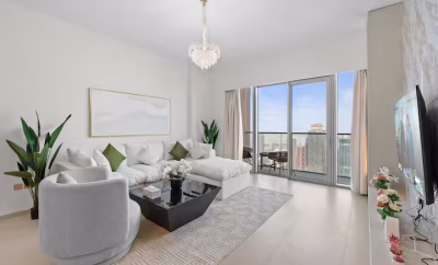 Luxury 2BR Apartment in Downtown Dubai